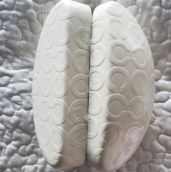 COACH "C" logo off-white large hard sunglass case - Picture 4 of 6